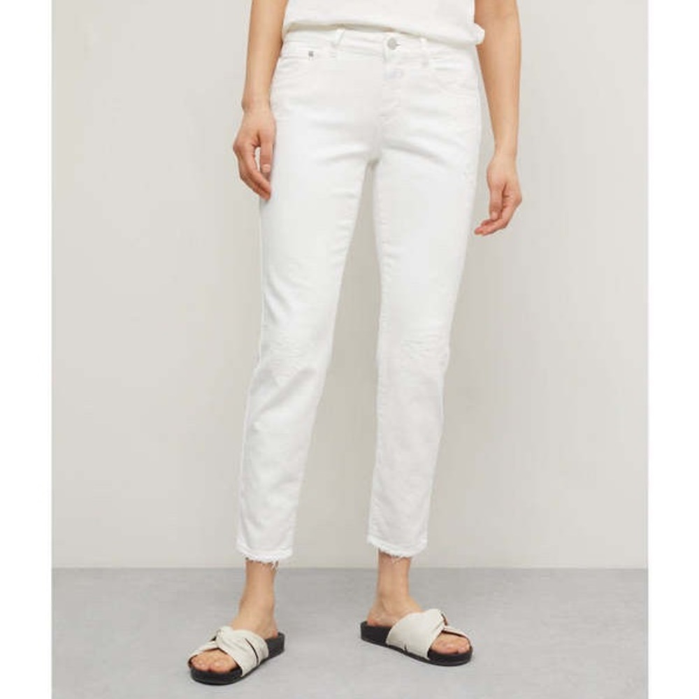 Closed white denim